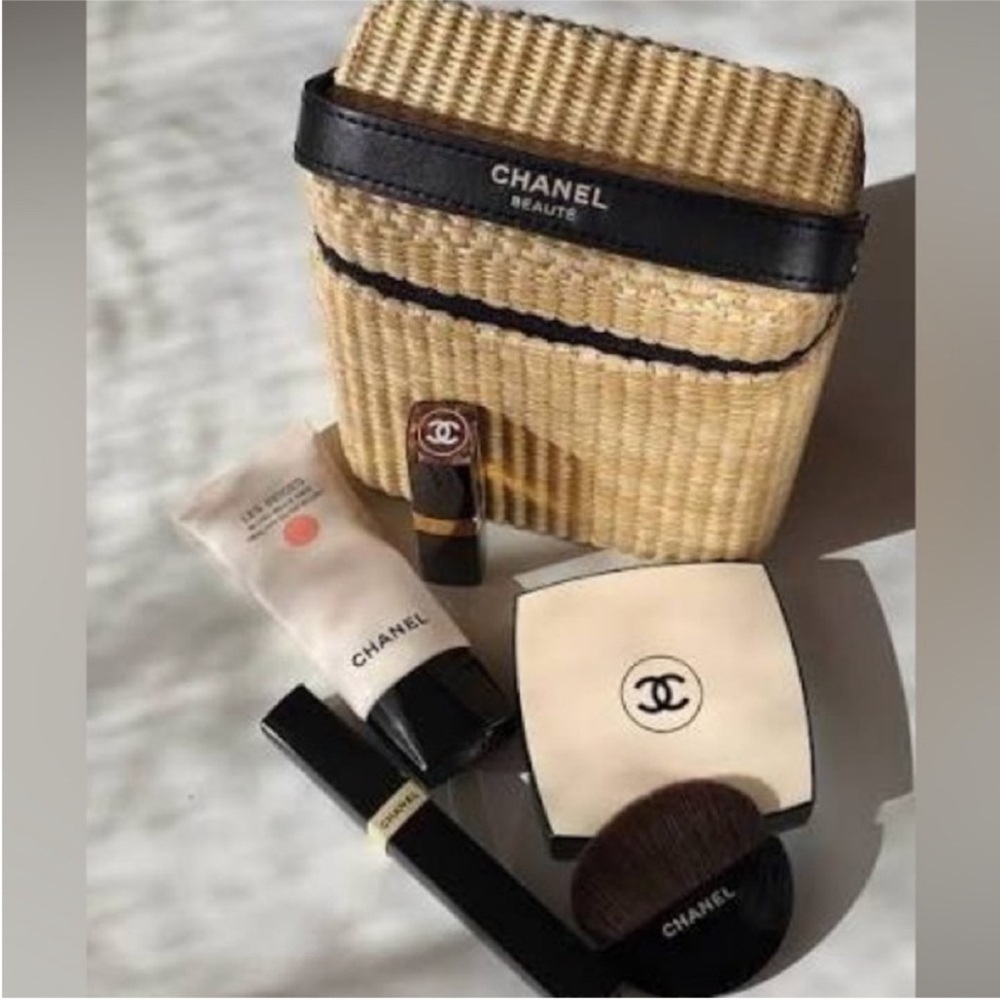 Chanel Limited Edition Les Beiges Healthy Glow Summer Essentials Set - Picture 4 of 6